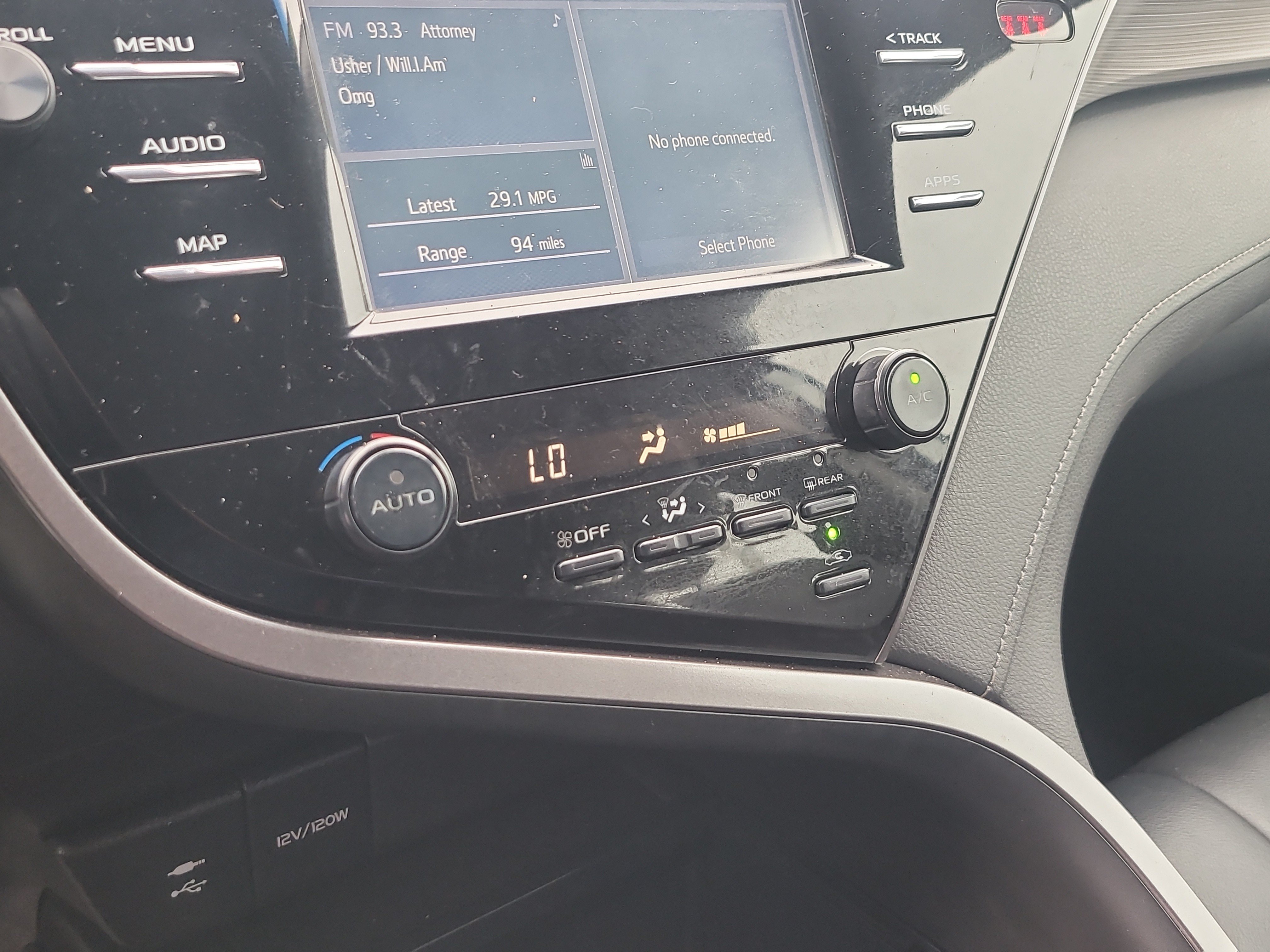 Used 2019 Toyota Camry SE FWD image 22