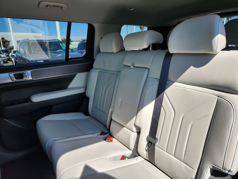 New 2025 Hyundai Santa Fe SEL image 17