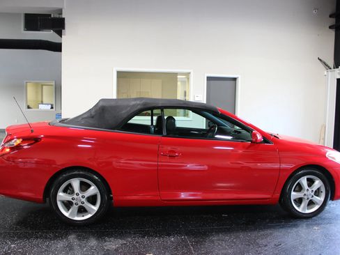 Used 2006 Toyota Solara SLE FWD image 2