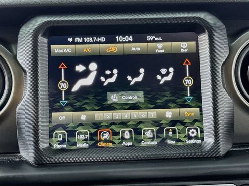 Used 2023 Jeep Wrangler Unlimited w/ Cold Weather Group AWD/4WD image 28