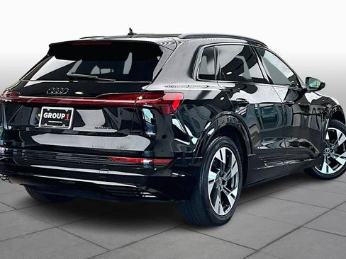 Used 2023 Audi e-tron Premium w/ Convenience Plus Package image 12
