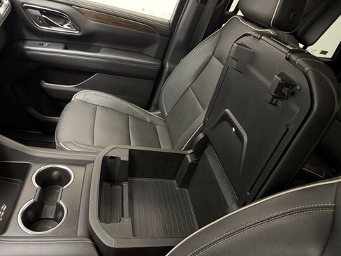 Used 2023 Chevrolet Tahoe Premier AWD/4WD image 32
