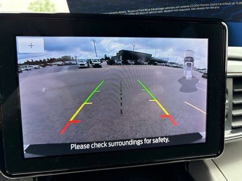 Used 2023 Ford Explorer XLT w/ Equipment Group 202A AWD/4WD image 31