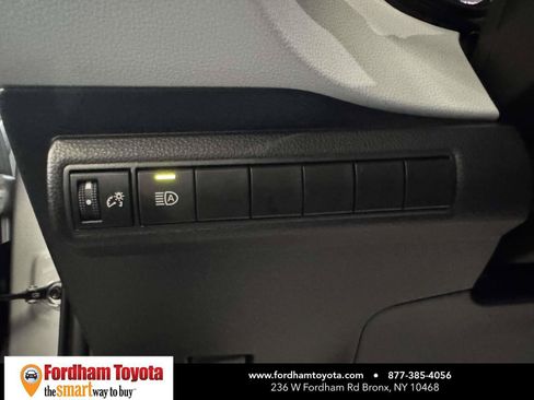 Used 2024 Toyota Corolla SE FWD image 20
