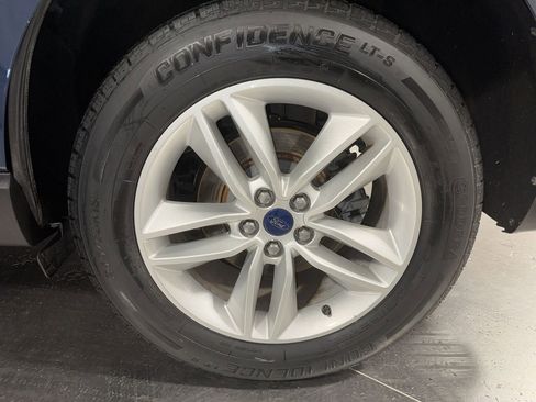 Used 2017 Ford Edge SEL w/ Class II Trailer Tow Package image 12