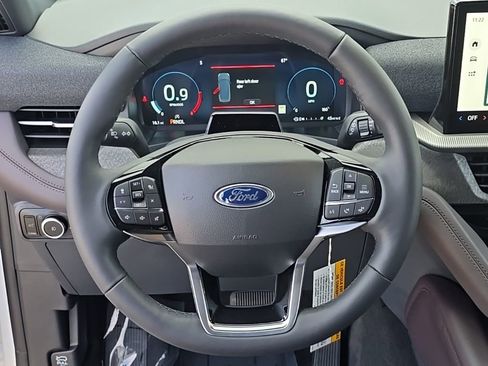 New 2026 Ford Explorer Platinum image 25