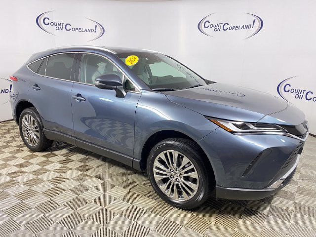 Used 2024 Toyota Venza XLE AWD/4WD image 1