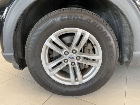 Used 2021 Ford Explorer XLT w/ Equipment Group 202A AWD/4WD image 13