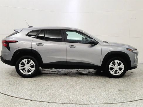 New 2026 Chevrolet Trax LS w/ Driver Confidence Package image 8