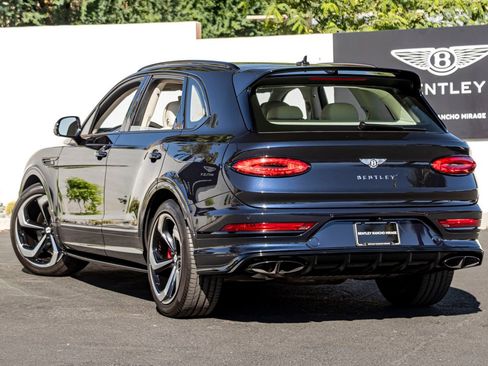 Used 2023 Bentley Bentayga AWD/4WD image 3