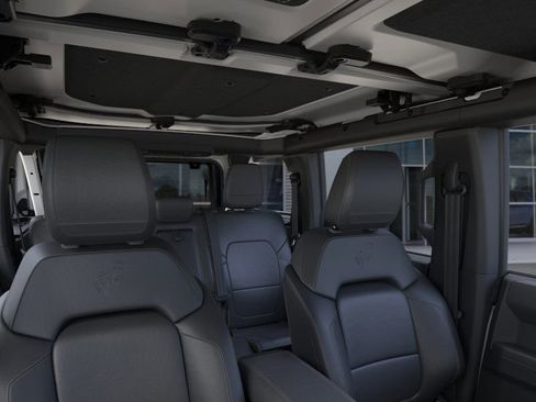 New 2025 Ford Bronco Badlands image 12