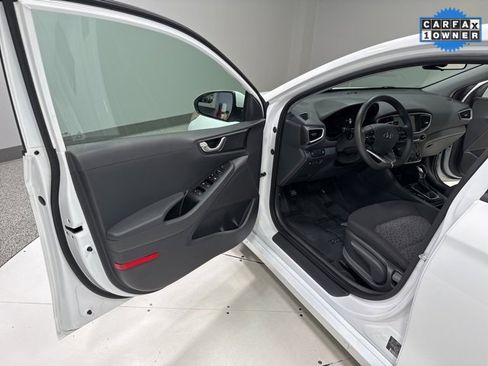 Used 2018 Hyundai Ioniq Blue image 5