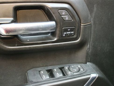 Used 2022 GMC Sierra 1500 AT4 w/ AT4 Premium Package AWD/4WD image 17