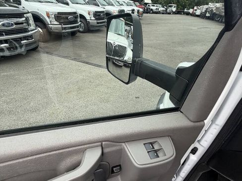 Used 2022 Chevrolet Express 3500 w/ Power Convenience Package RWD image 40