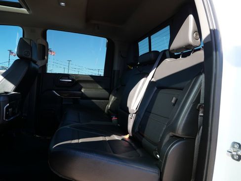 Used 2022 GMC Sierra 3500 Denali w/ Denali Ultimate Package image 14