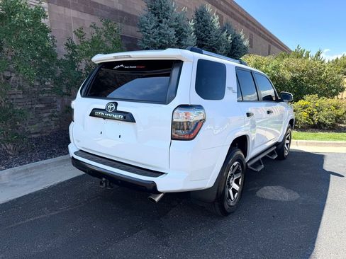 Used 2018 Toyota 4Runner TRD Off-Road Premium w/ Convenience Package AWD/4WD image 6