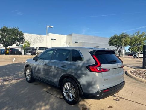 Used 2025 Honda CR-V EX image 7