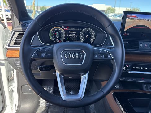 Used 2021 Audi Q5 e Premium Plus w/ Premium Plus Package AWD/4WD image 26
