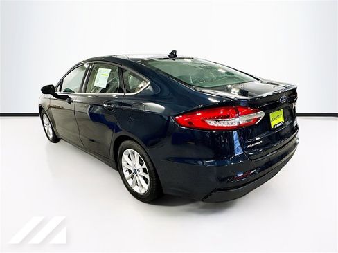 Used 2020 Ford Fusion SE image 7