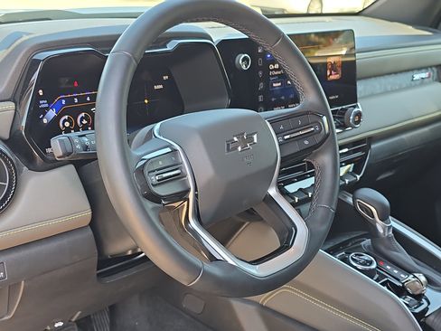 Used 2024 Chevrolet Colorado ZR2 w/ ZR2 Bison Edition image 14