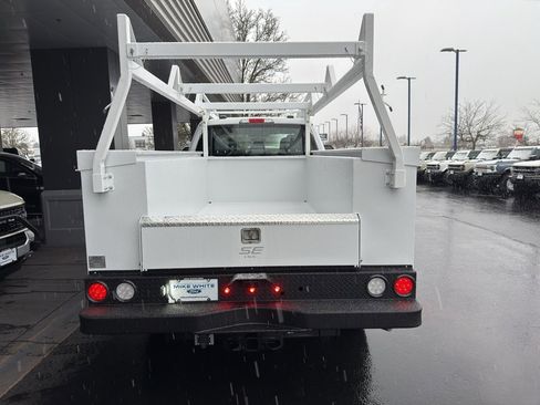 New 2026 Ford F250 XL w/ XL Chrome Package image 5