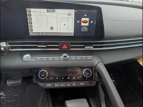 Used 2023 Hyundai Elantra Limited w/ Cargo Package image 10