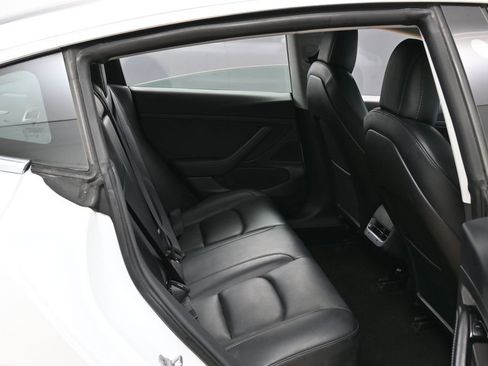 Used 2020 Tesla Model 3 Standard Range RWD image 37