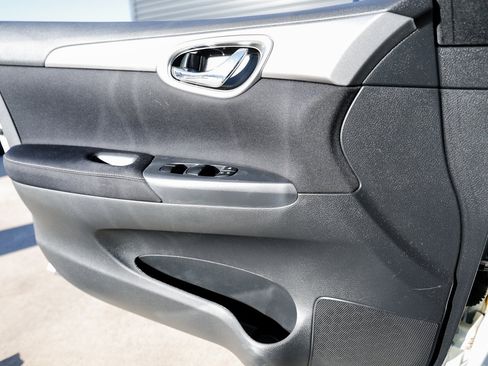 Used 2014 Nissan Sentra SV w/ SV Driver Package image 23