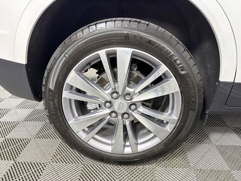 Used 2024 Cadillac XT5 Premium Luxury AWD/4WD image 15