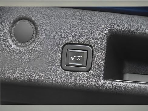 Used 2022 Chevrolet Equinox LT image 24