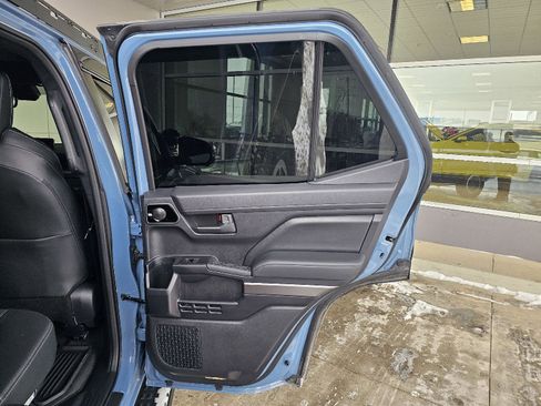 Used 2025 Toyota 4Runner TRD Off-Road Premium image 14