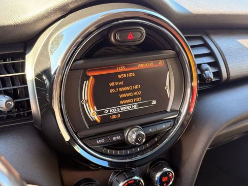 Used 2017 MINI Cooper S image 28