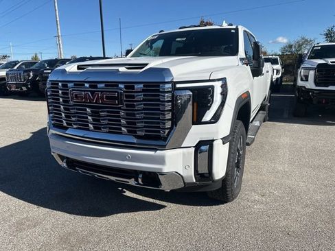 New 2025 GMC Sierra 2500 Denali w/ Denali Reserve Package image 2
