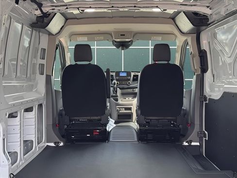 New 2025 Ford Transit 350 148 Low Roof image 21