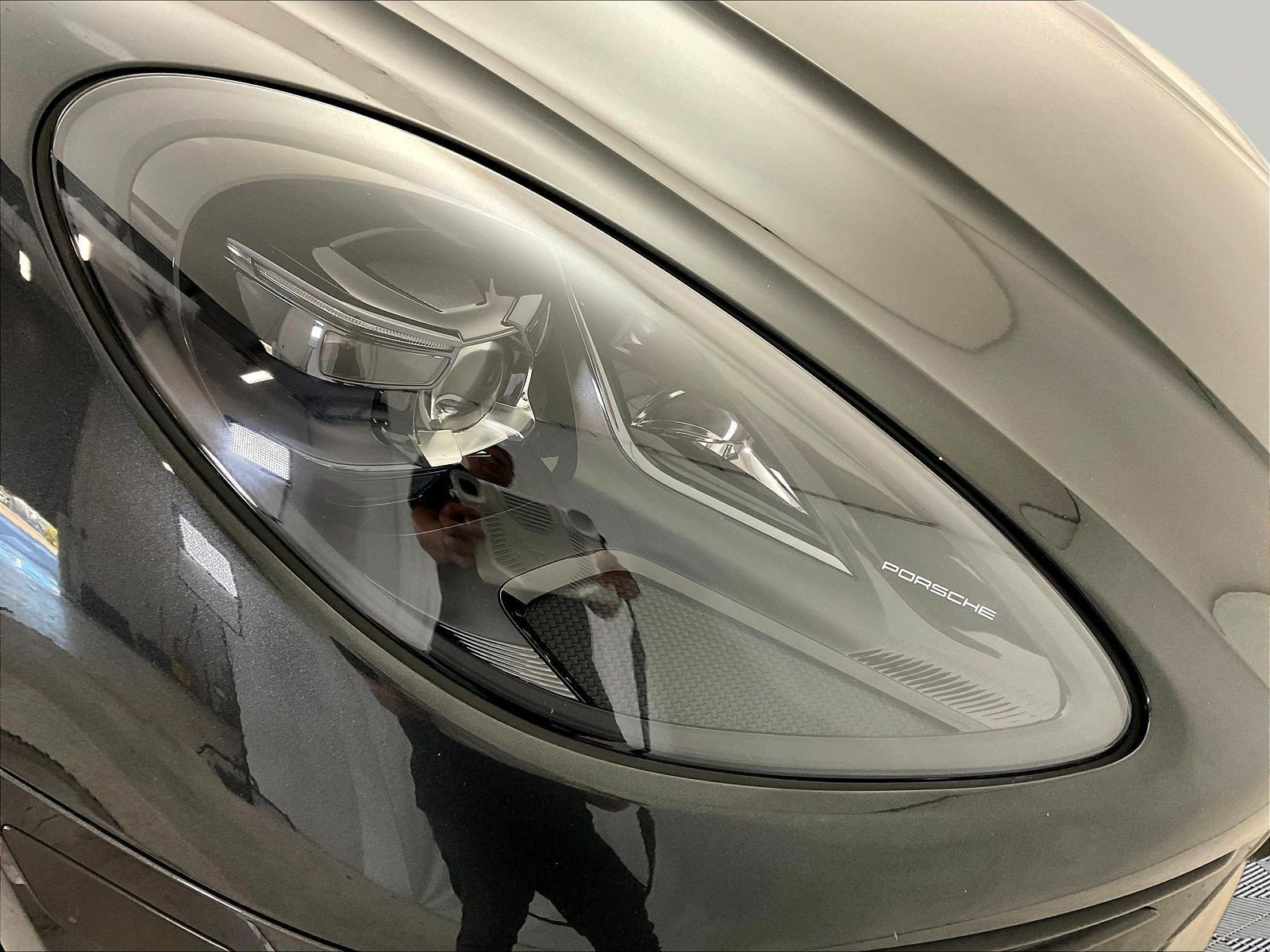Used 2020 Porsche Macan GTS AWD/4WD image 32