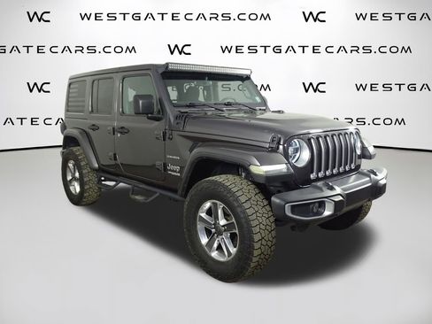 Used 2021 Jeep Wrangler Unlimited Sahara image 2