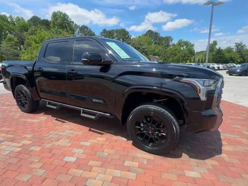 Used 2024 Toyota Tundra Platinum w/ TRD Off-Road Package AWD/4WD image 4