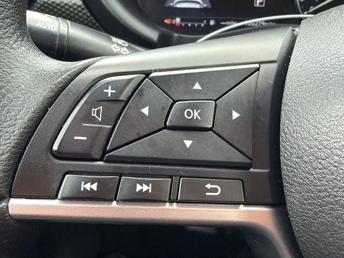 Used 2021 Nissan Kicks SV FWD image 12