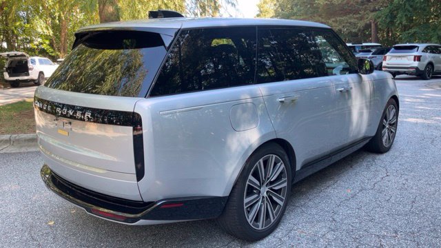 Used 2025 Land Rover Range Rover Autobiography AWD/4WD image 9
