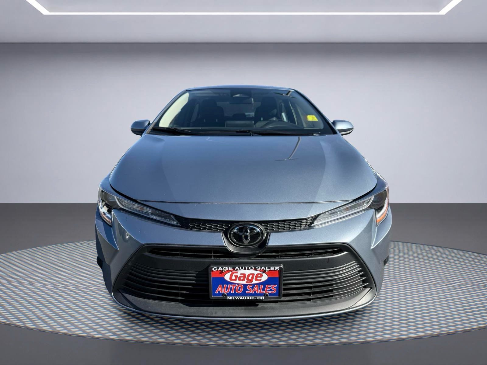 Used 2025 Toyota Corolla LE FWD image 8