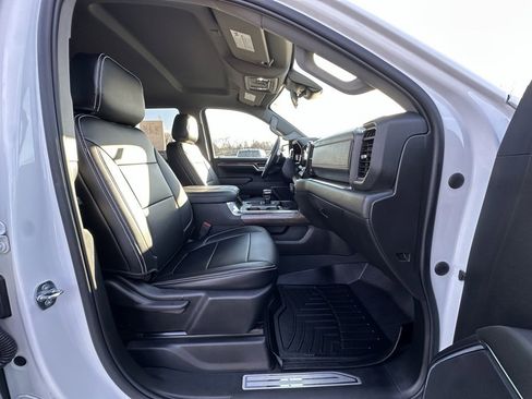 Used 2023 Chevrolet Silverado 1500 RST w/ LPO, Dark Essentials Package image 15