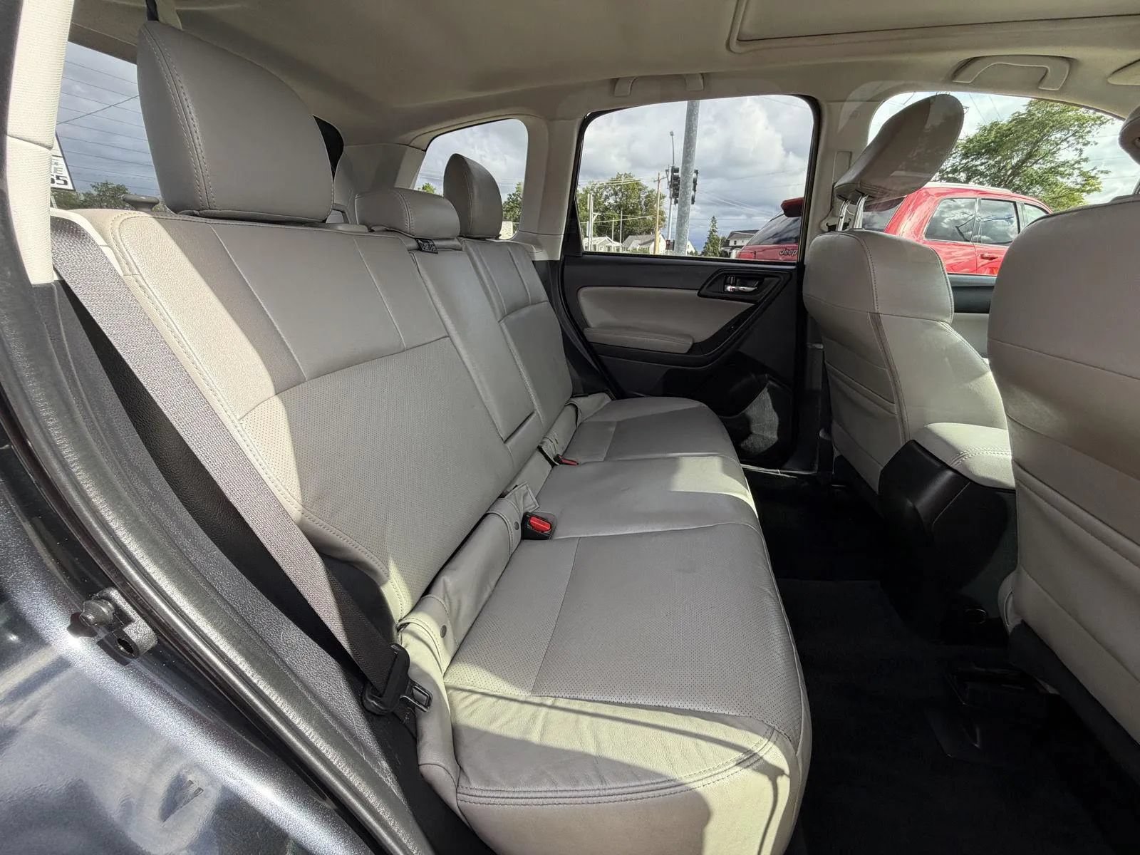 Used 2014 Subaru Forester 2.5i Limited w/ Popular Package #2 AWD/4WD image 17