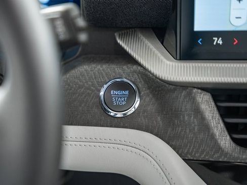 Used 2025 Ford Explorer Platinum w/ Ultimate Package image 29