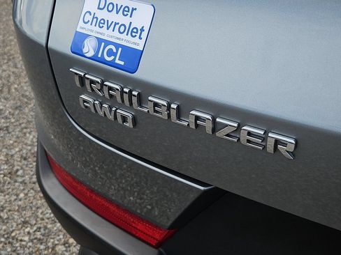 Used 2023 Chevrolet TrailBlazer LS AWD/4WD image 12
