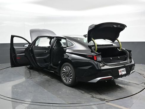 New 2025 Hyundai Sonata Limited image 55