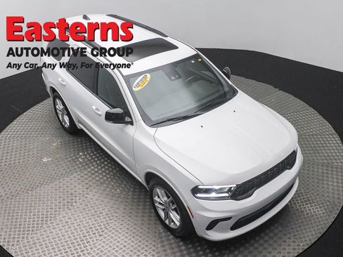 Used 2024 Dodge Durango GT RWD image 3