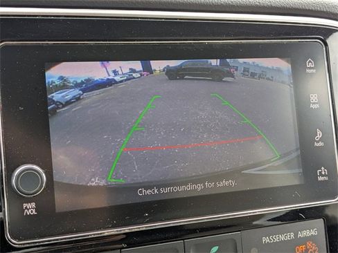 Used 2018 Mitsubishi Outlander SEL image 21