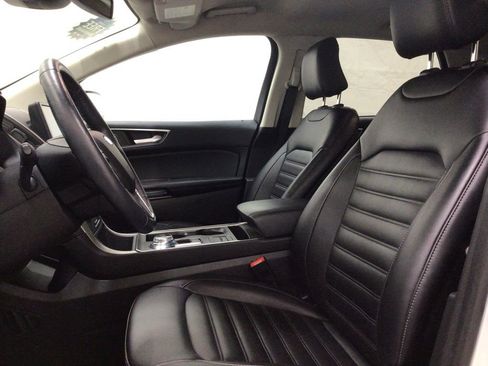 Used 2022 Ford Edge SEL w/ Convenience Package image 9