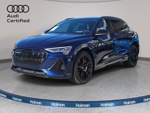 Certified 2022 Audi e-tron Chronos image 1