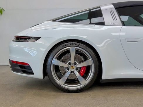 Used 2024 Porsche 911 Targa 4S w/ Premium Package image 9